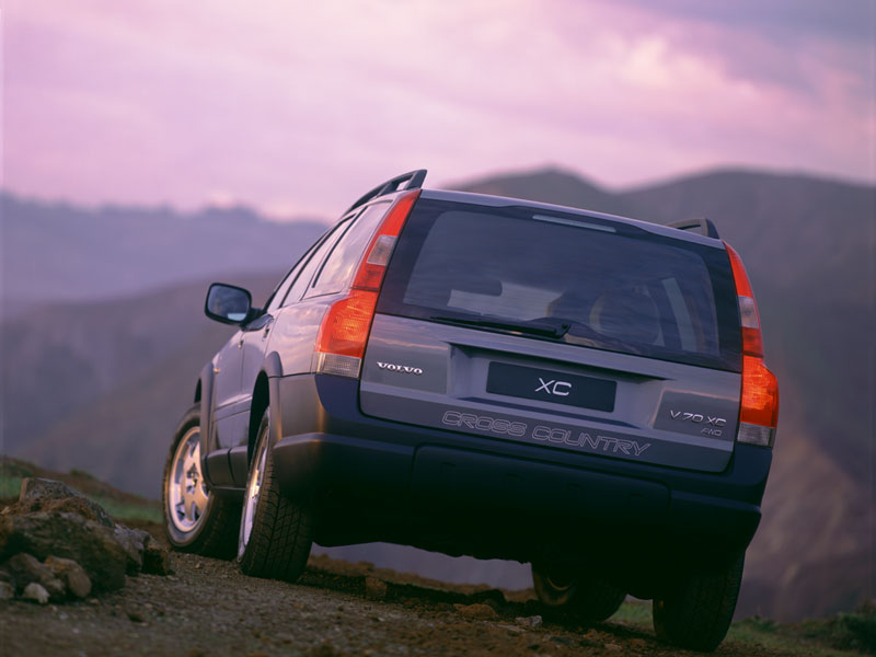 v70xc-800by600-09.jpg, 57882 bytes, 2/15/01